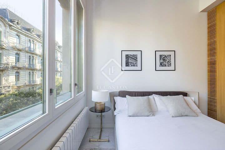 1 bedroom apartment for rent in Barcelona, Spain - Image 11