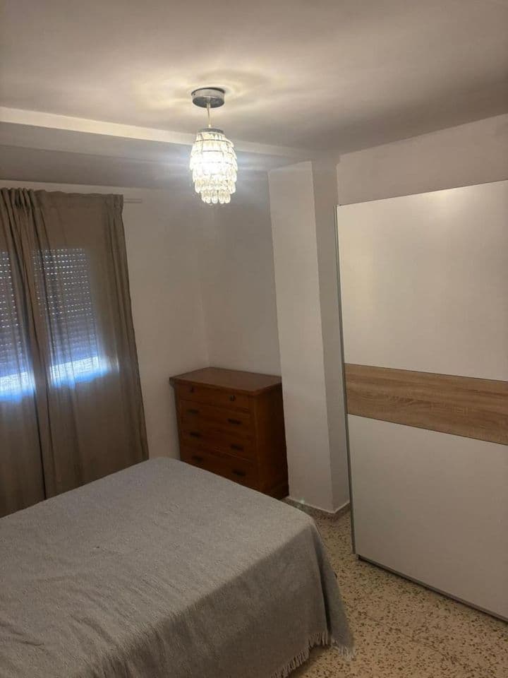 3 bedrooms apartment for rent in Granada, Spain - Image 6