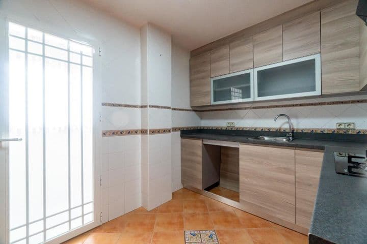 3 bedrooms apartment for rent in Huetor Vega, Spain - Image 2