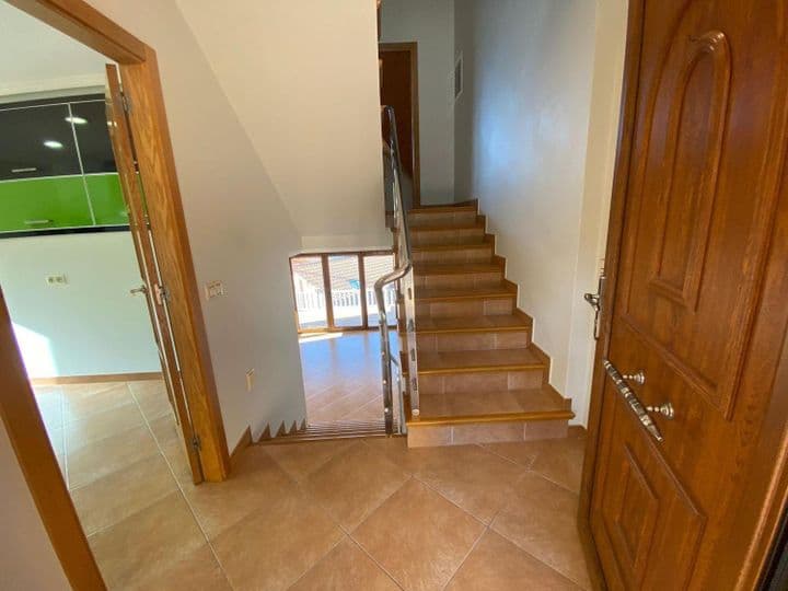 4 bedrooms house for rent in Pontevedra, Spain - Image 4