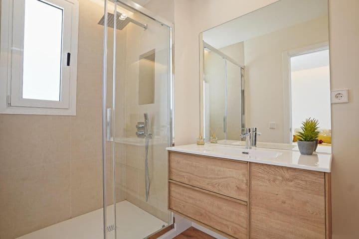 1 bedroom apartment for rent in Madrid, Spain - Image 2