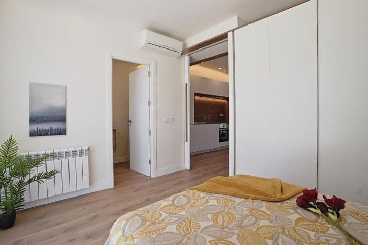 1 bedroom apartment for rent in Madrid, Spain - Image 10