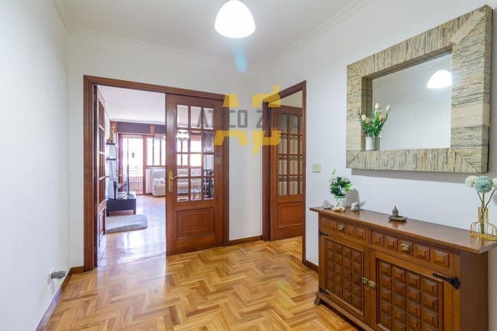 4 bedrooms apartment for rent in Vigo, Spain - Image 8