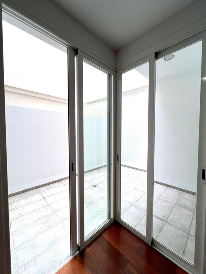 3 bedrooms apartment for sale in Triana, Spain - Image 2