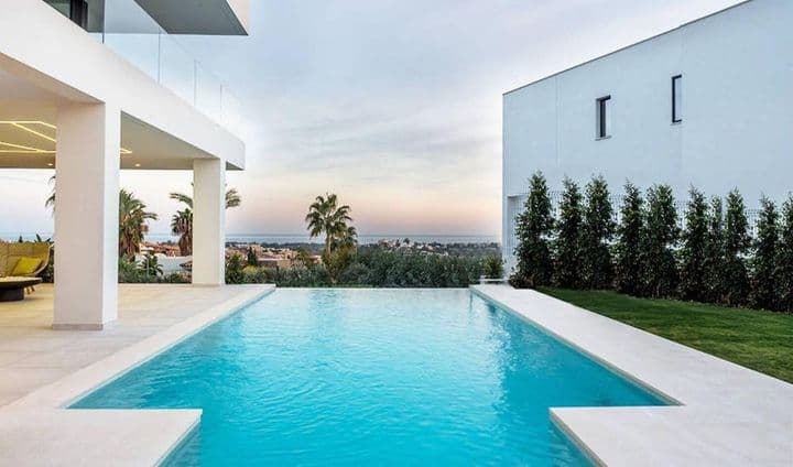 5 bedrooms house for rent in Benahavis, Spain - Image 2