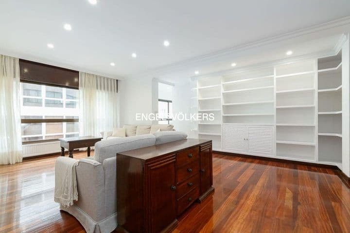 5 bedrooms apartment for rent in Vigo, Spain - Image 3