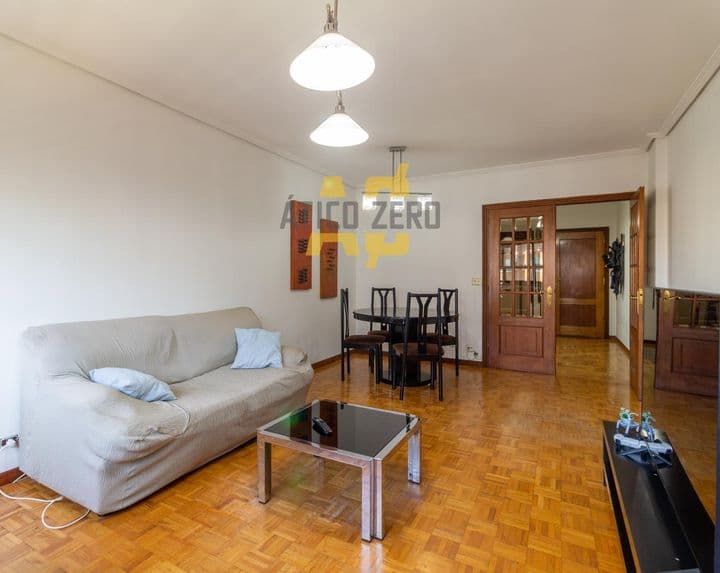 4 bedrooms apartment for rent in Vigo, Spain - Image 3