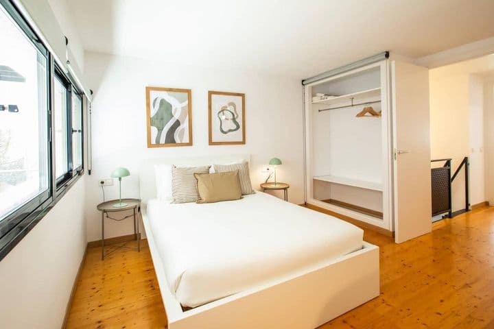 2 bedrooms apartment for rent in Ciutat Vella, Spain - Image 12