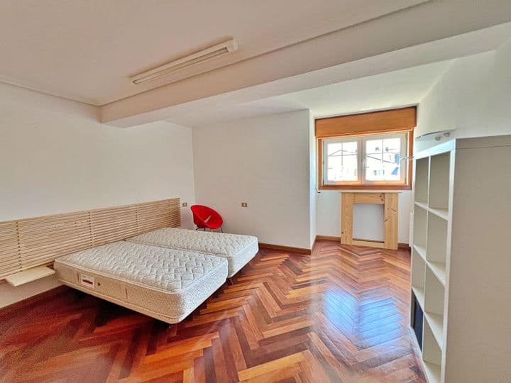 3 bedrooms apartment for rent in Lugo, Spain - Image 10