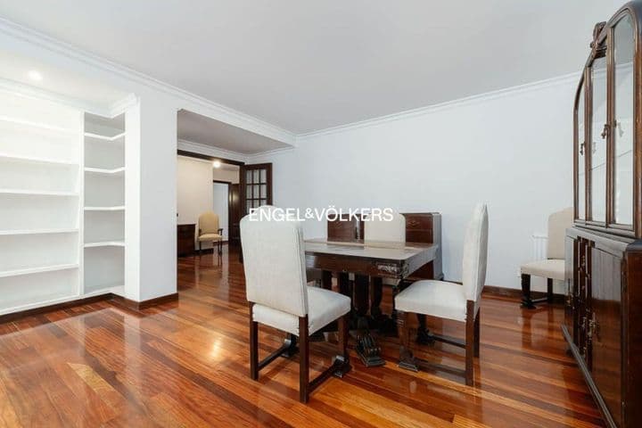 5 bedrooms apartment for rent in Vigo, Spain - Image 2