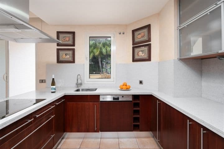 3 bedrooms apartment for sale in Marbella, Spain - Image 2