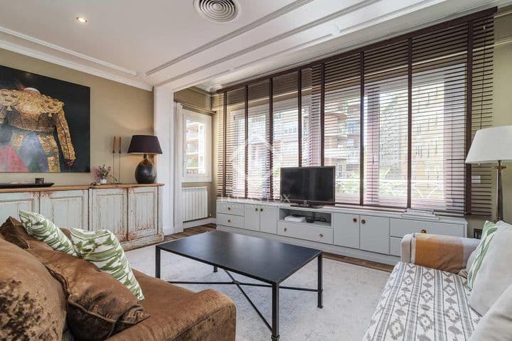 4 bedrooms apartment for sale in Barcelona, Spain - Image 3