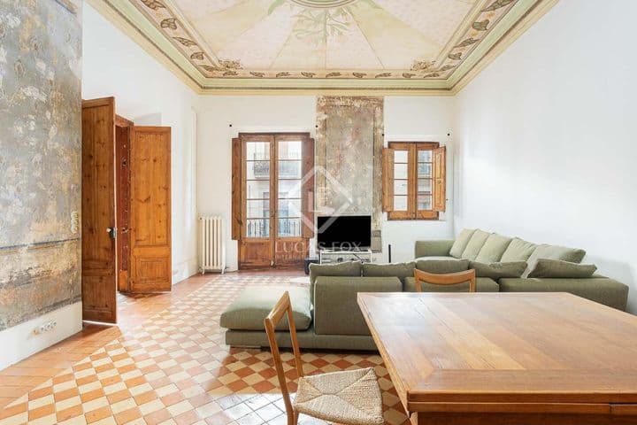 4 bedrooms apartment for sale in Barcelona, Spain