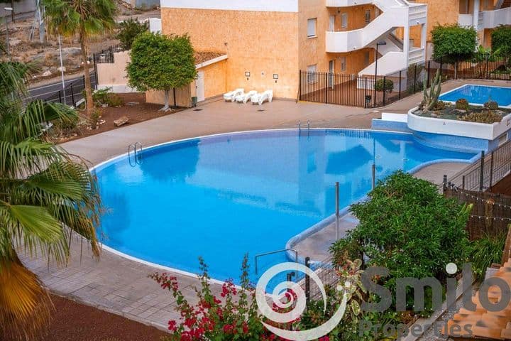 2 bedrooms apartment for rent in Los Cristianos, Spain - Image 2