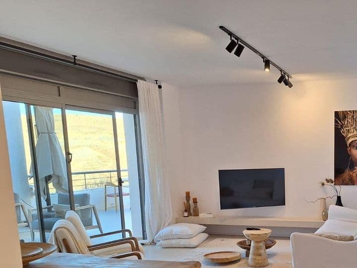 2 bedrooms apartment for rent in Benahavis, Spain - Image 9