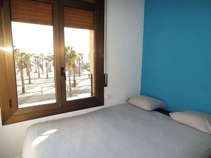 2 bedrooms apartment for rent in Ciutat Vella, Spain - Image 9