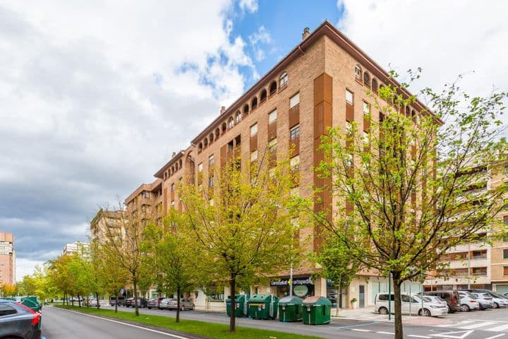 4 bedrooms apartment for sale in Pamplona, Spain - Image 3