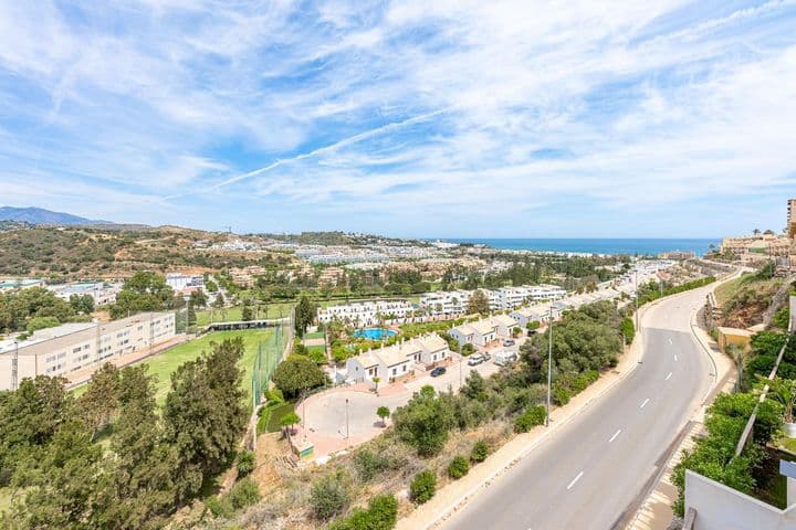 3 bedrooms apartment for rent in La Cala de Mijas, Spain - Image 8