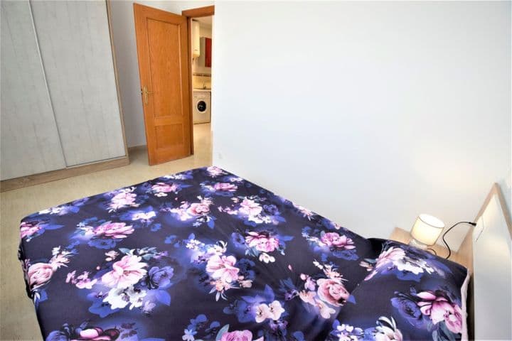1 bedroom apartment for rent in Avenida Habaneras - Curva de Palangre, Spain - Image 4
