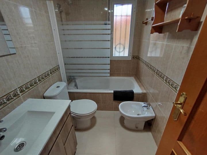 3 bedrooms apartment for rent in Malaga, Spain - Image 4