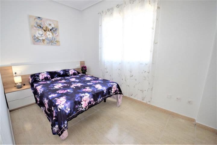 1 bedroom apartment for rent in Avenida Habaneras - Curva de Palangre, Spain - Image 3