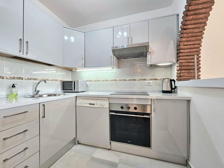 2 bedrooms apartment for rent in Benalmadena Costa, Spain - Image 10