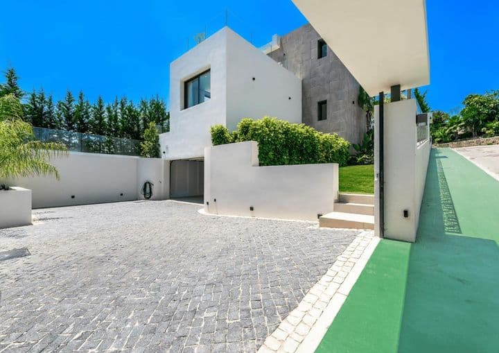 4 bedrooms house for sale in Nueva Andalucia, Spain - Image 4