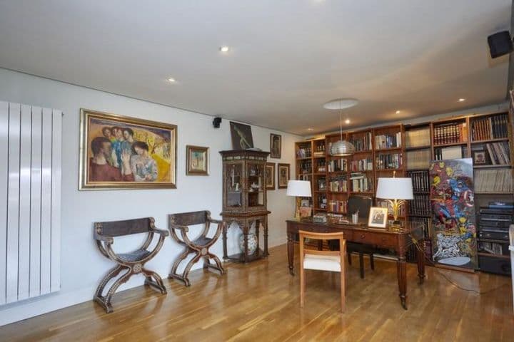 4 bedrooms apartment for rent in Vitoria-Gasteiz, Spain - Image 6