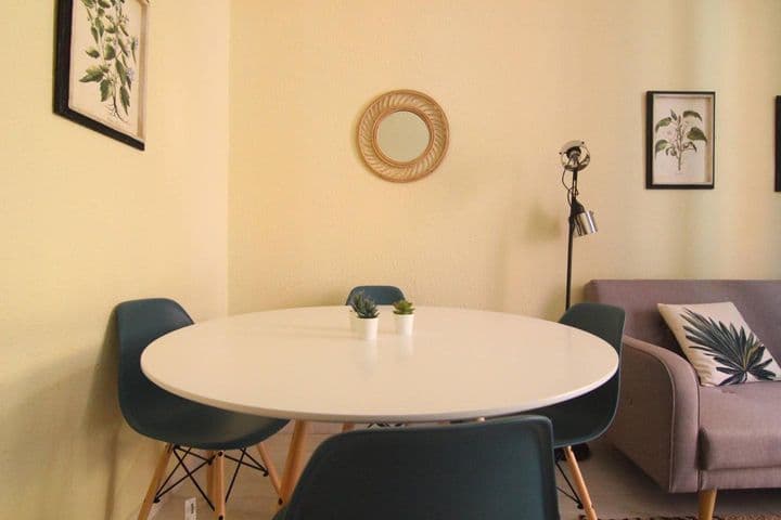 3 bedrooms apartment for sale in La Bordeta-Hostafrancs, Spain - Image 3