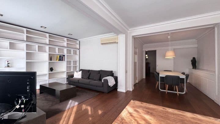 4 bedrooms apartment for rent in Sant Gervasi, Spain - Image 12