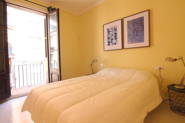 3 bedrooms apartment for sale in La Bordeta-Hostafrancs, Spain - Image 9