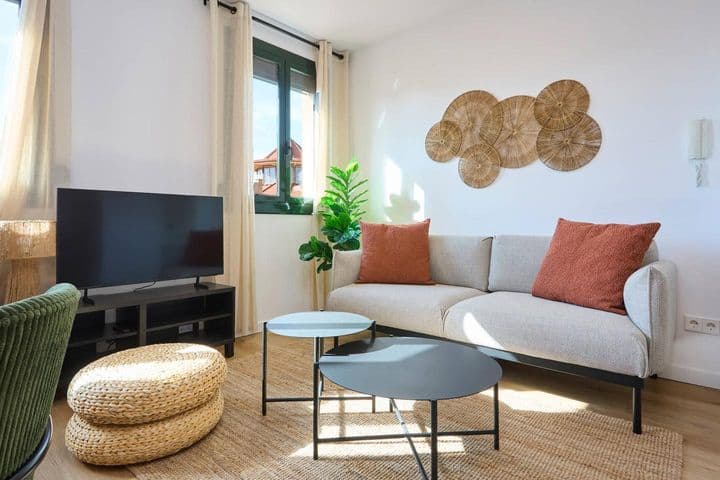 2 bedrooms apartment for rent in Esquerra de lEixample, Spain - Image 4