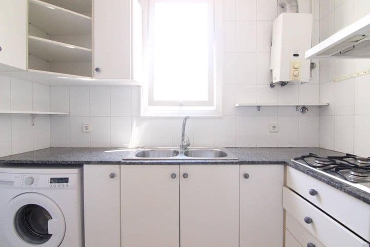 3 bedrooms apartment for sale in La Bordeta-Hostafrancs, Spain - Image 5