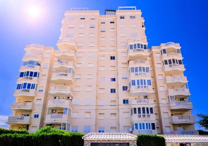 2 bedrooms apartment for rent in Torrevieja, Spain