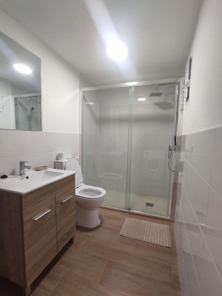 1 bedroom apartment for rent in Ciudad Alta, Spain - Image 8