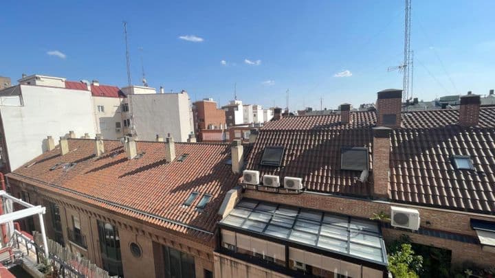 3 bedrooms apartment for rent in Castellana, Spain - Image 2