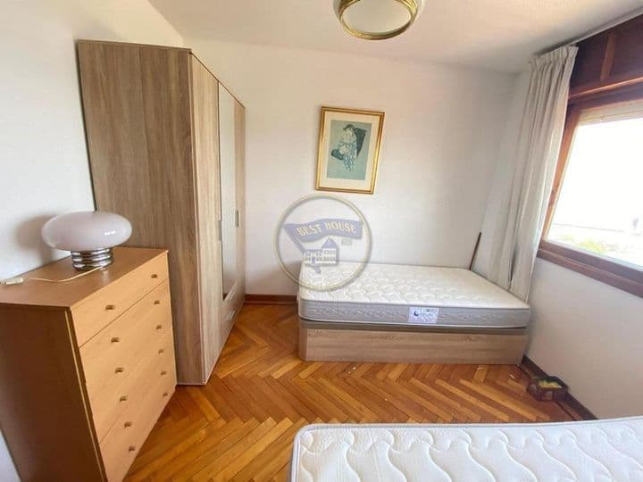 2 bedrooms apartment for rent in Vigo, Spain - Image 9