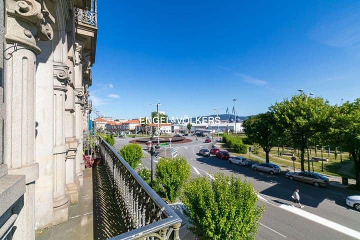 3 bedrooms apartment for rent in Vigo, Spain - Image 10