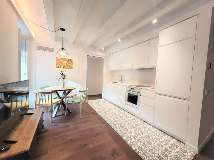 2 bedrooms apartment for rent in Barcelona, Spain - Image 6