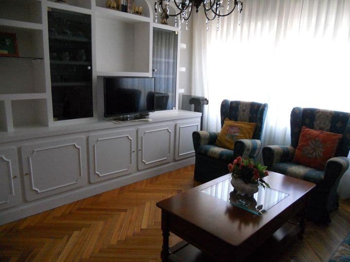 3 bedrooms apartment for rent in Santander, Spain - Image 2