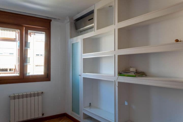 3 bedrooms apartment for rent in Majadahonda, Spain - Image 31