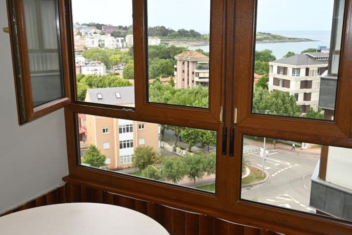 2 bedrooms apartment for rent in Santander, Spain - Image 2