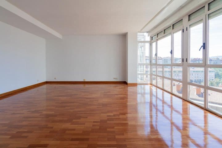 3 bedrooms apartment for rent in Pamplona, Spain - Image 6