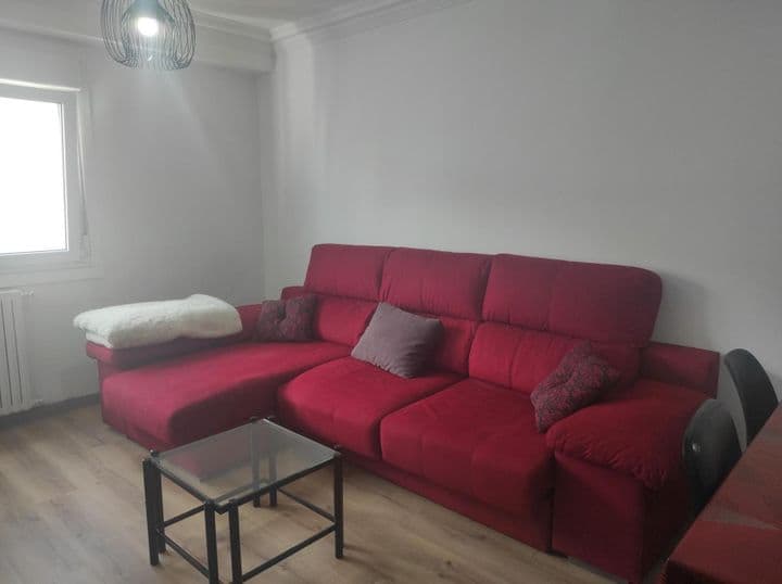 4 bedrooms apartment for rent in Santiago de Compostela, Spain - Image 4