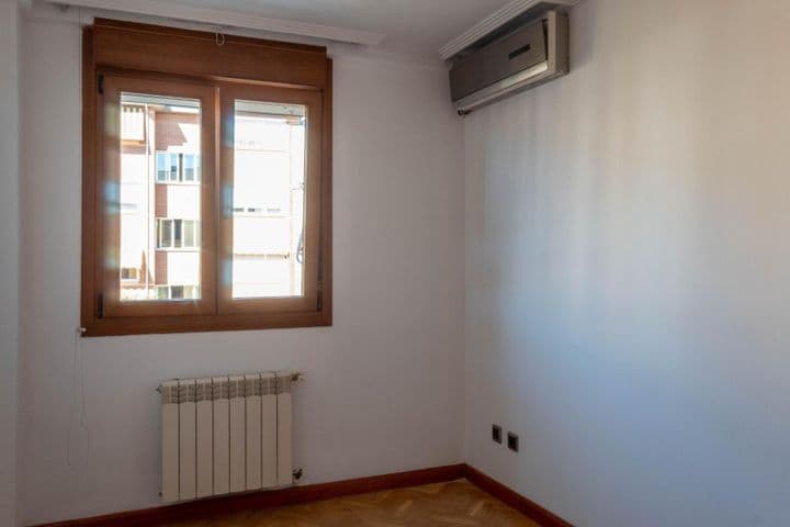 3 bedrooms apartment for rent in Majadahonda, Spain - Image 25