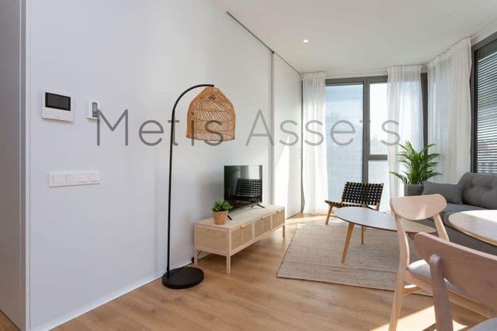 2 bedrooms apartment for rent in Barcelona, Spain - Image 3