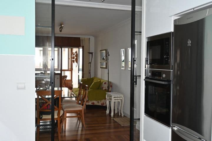 2 bedrooms apartment for rent in Santander, Spain - Image 6