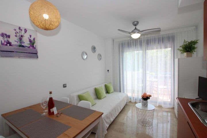 1 bedroom apartment for rent in Benalmadena, Spain - Image 5