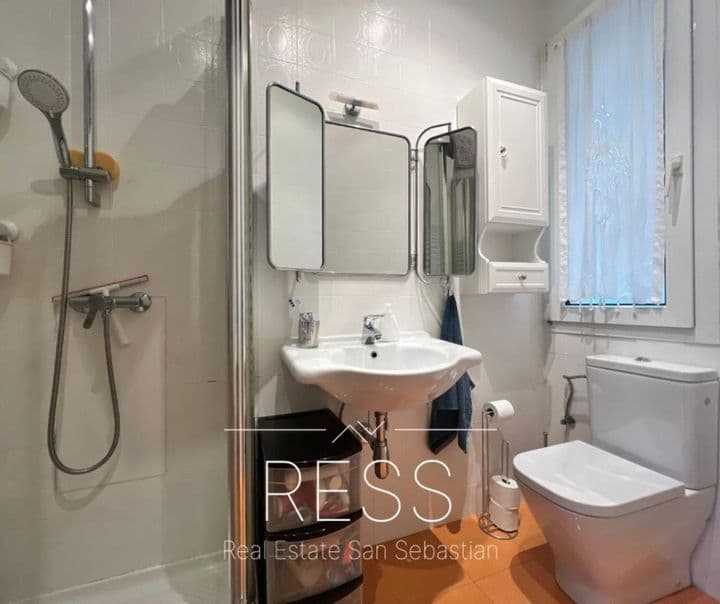 2 bedrooms apartment for rent in Donostia-San Sebastian, Spain - Image 11