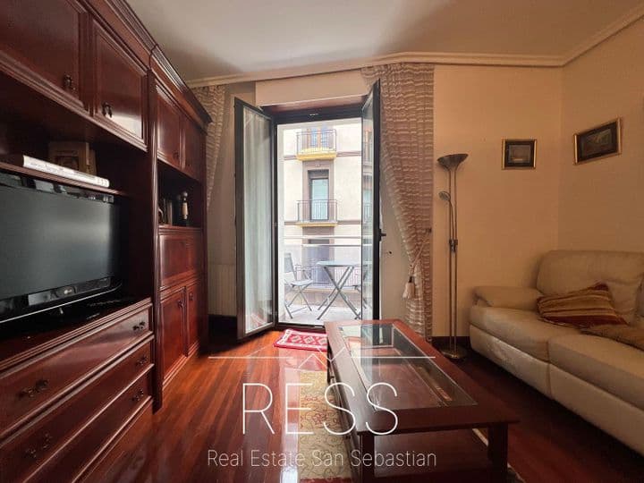 3 bedrooms apartment for rent in Donostia-San Sebastian, Spain - Image 3